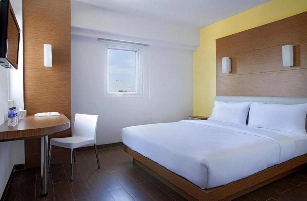 Amaris Hotel Cirebon Exteriör bild