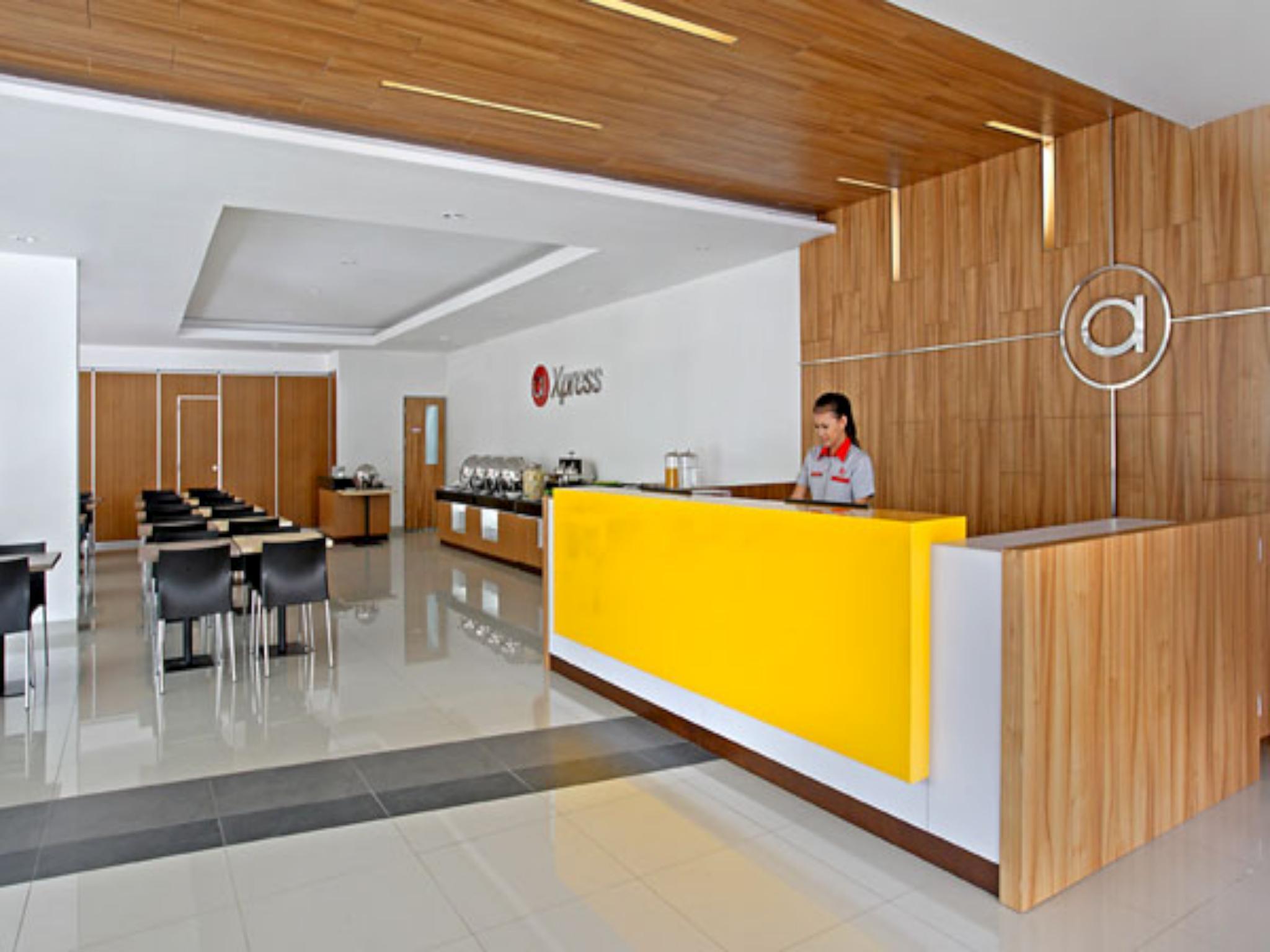 Amaris Hotel Cirebon Exteriör bild